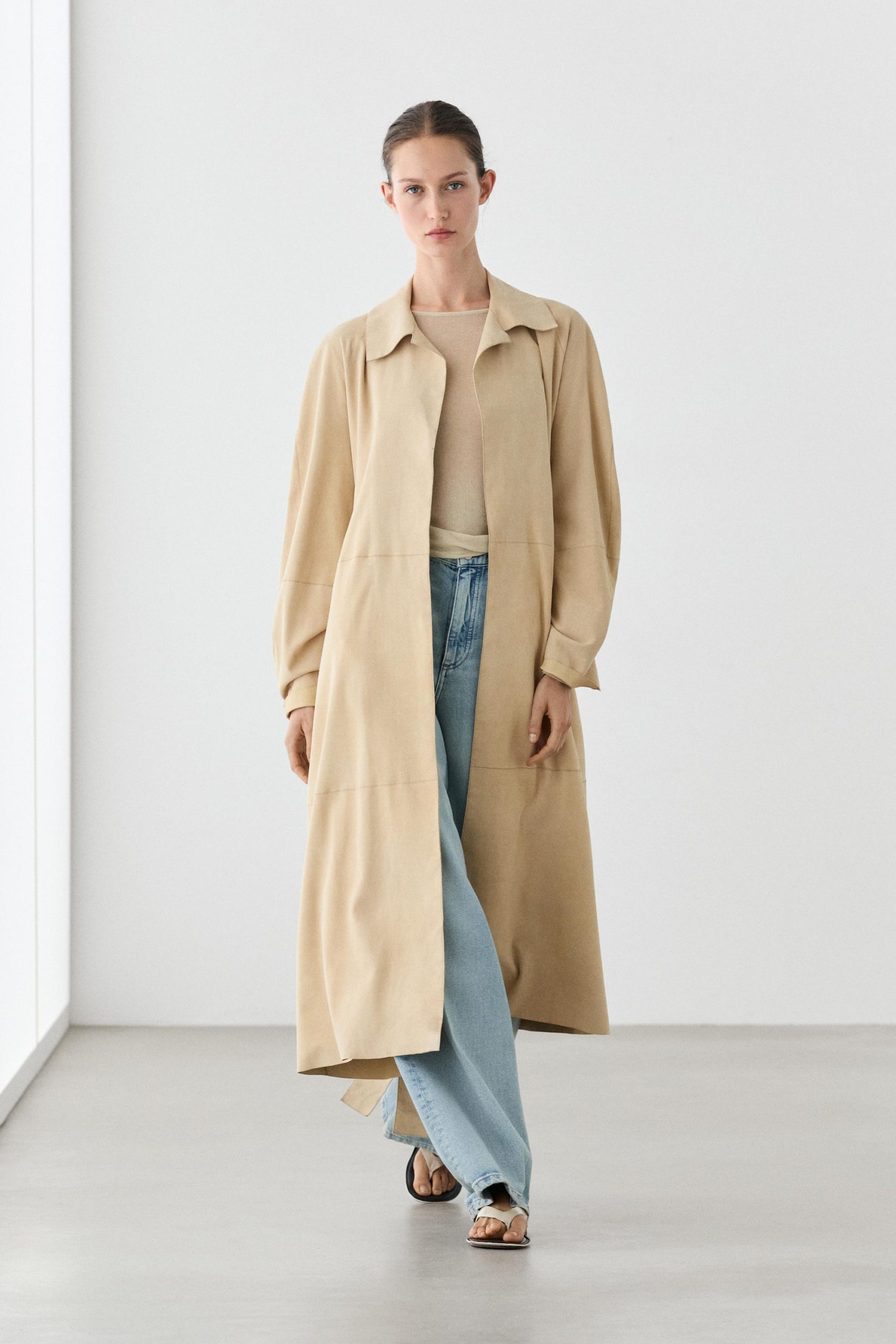 abrigo-massimo-dutti-906ioa-1.jpg Abrigo largo piel ante · Beige · Cazadora | Massimo Dutti - Imagen 1