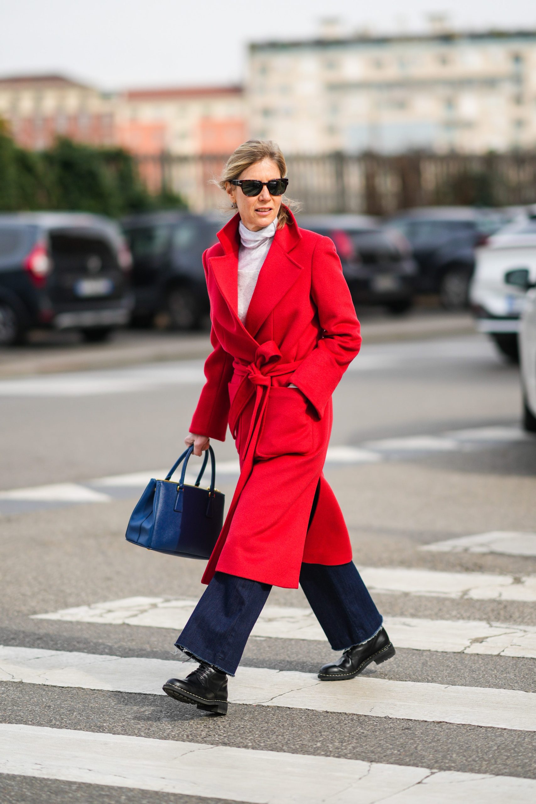 abrigo-mujer-rebajas-245dow-1.jpg El abrigo rojo rebajadísimo de Cortefiel que arrasa entre las más clásicas - Imagen 1