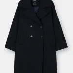 Todas hablan de este abrigo de Manteco de Pull&Bear que se ha agotado en rebajas