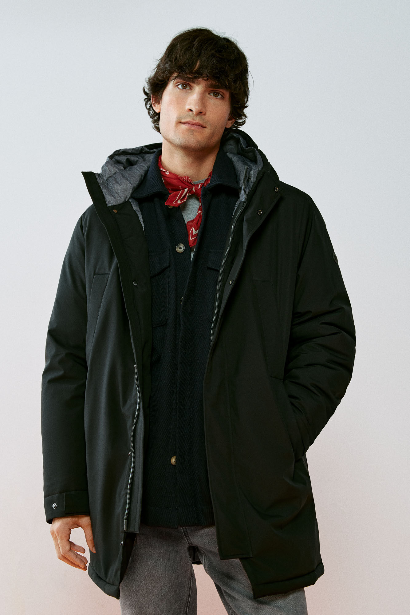 abrigos-hombre-springfield-740ozl-1.jpg Jeans Chaqueta Sahariana Chaqueton Springfield Hombre Parka Acolchada Térmica Ofertas En Parkas De Hombre Fifty Factory - Imagen 1